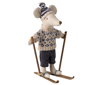 Winter mouse with ski set, Dad