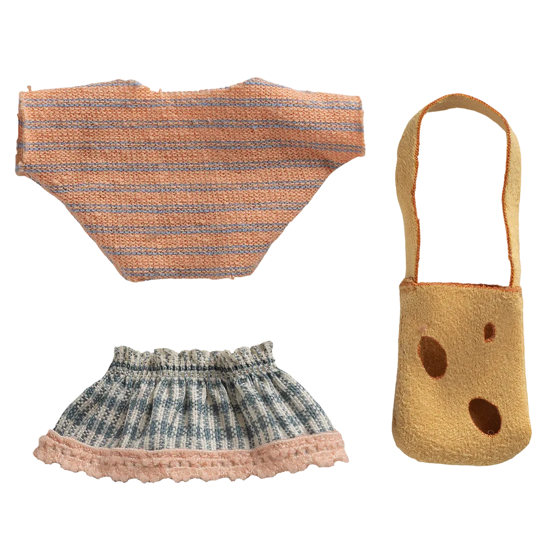 Maileg clothes and bag, little sister mouse