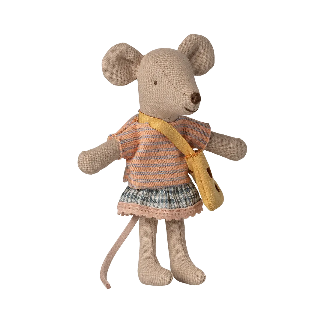 Maileg little sister mouse with bag
