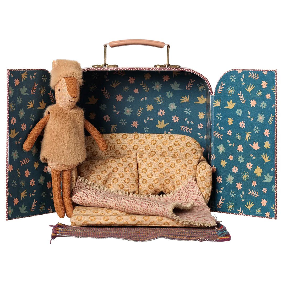Pre Order Maileg Reindeer in suitcase, Little sister