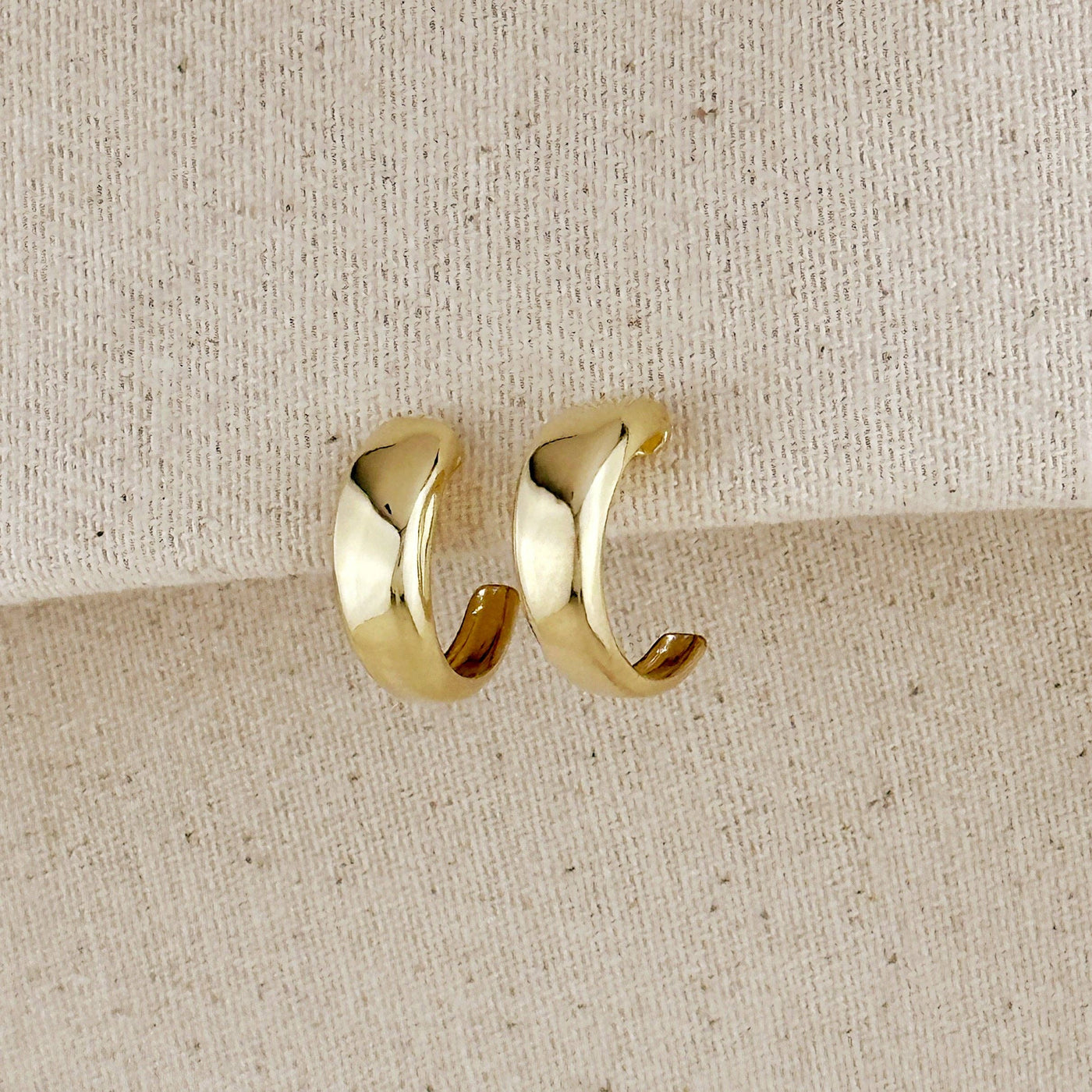 Polished Curve C-Hoop Earrings