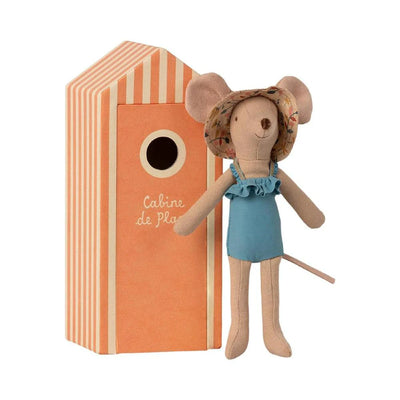 Maileg mum beach mouse in cabin de plage