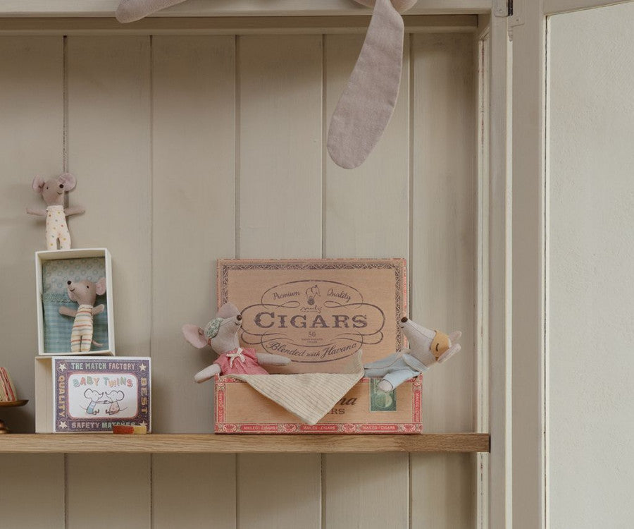 Maileg Mum and dad mice in cigarbox