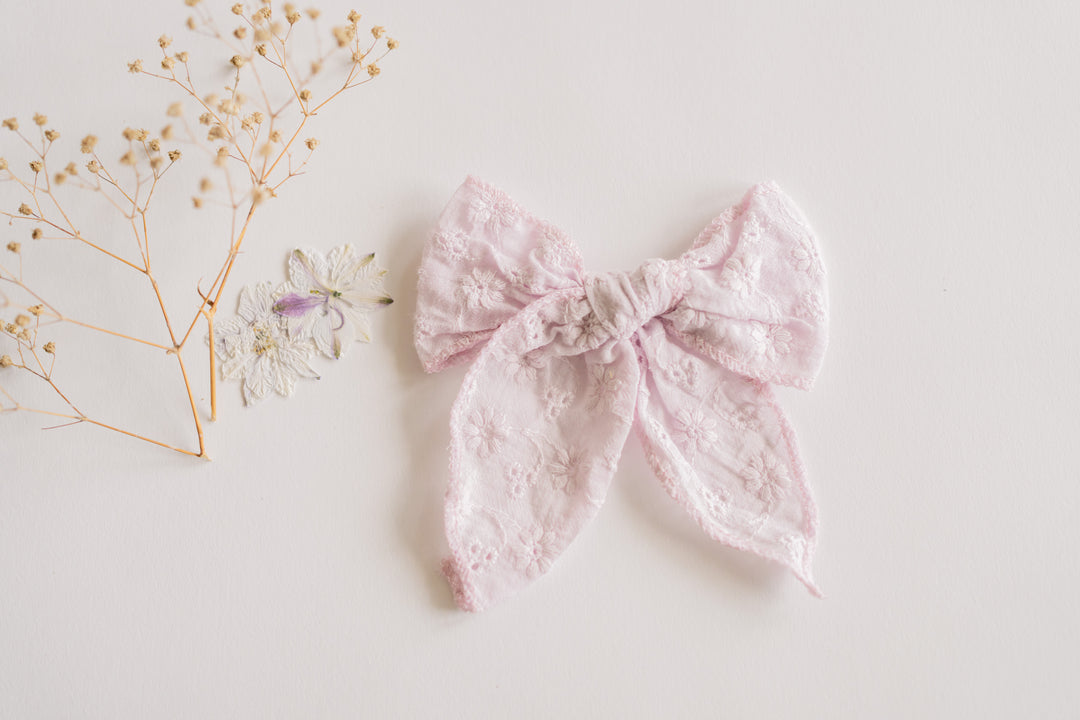 Oversized Lace Bows