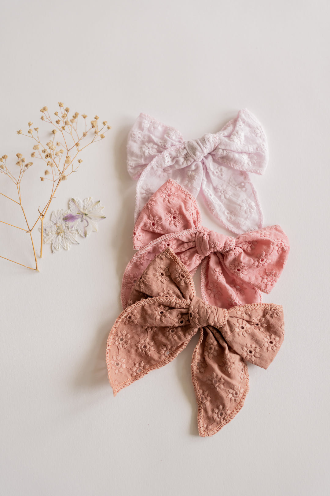 Oversized Lace Bows