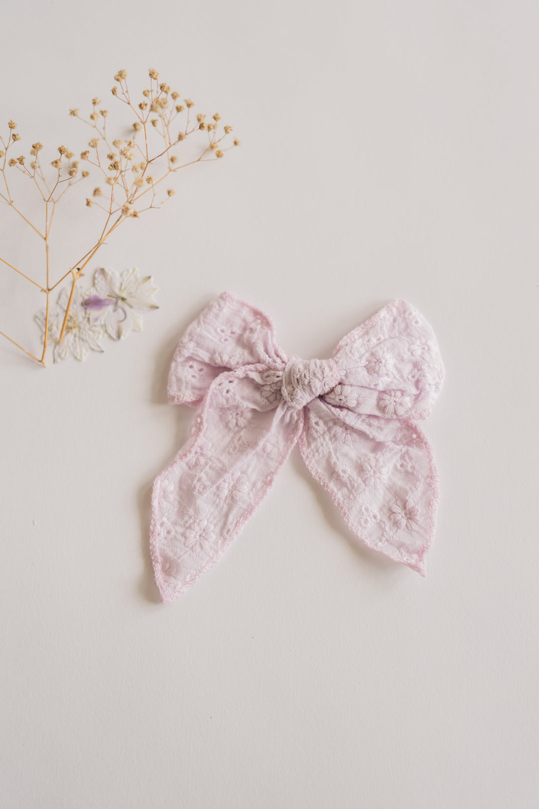 Oversized Lace Bows