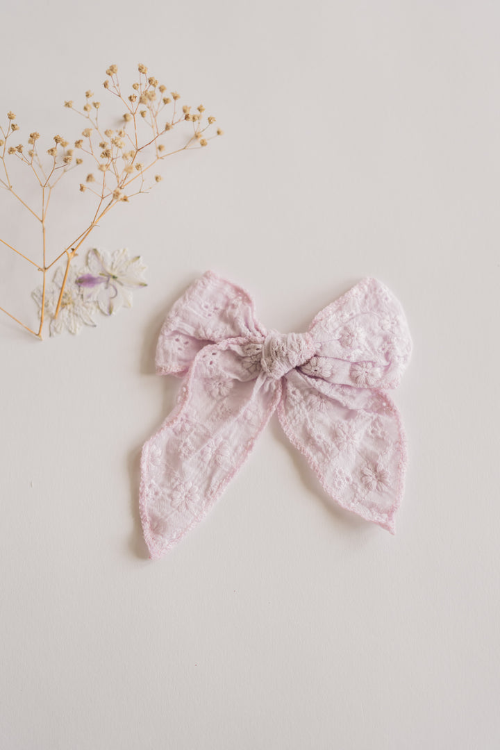 Oversized Lace Bows