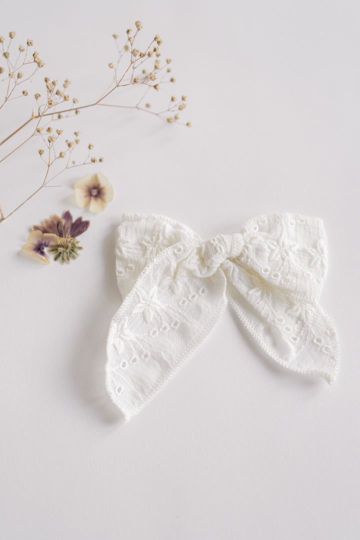 Oversized Lace Bows